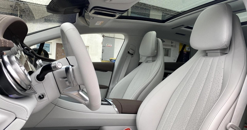 Mercedes-Benz EQE cena 615799 przebieg: 5, rok produkcji 2024 z Piaseczno małe 379